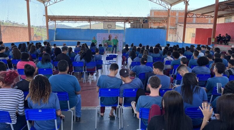 Obra de Mar'Junior sobre o autismo alcança 500 cidades