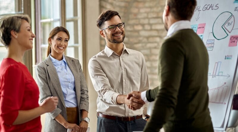 Semana das Vendas Recorrentes reúne mais de 20 especialistas