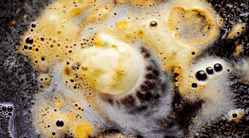 Caixa de gordura residencial demanda manutenção periódica