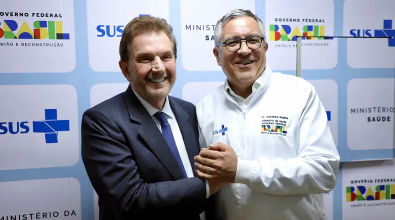 Prefeito de Praia Grande (SP) vai ao Ministério da Saúde em busca de recursos federais para o Município