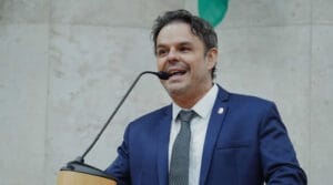 Após Suplicy defender áreas para uso de drogas em SP, vereador do União Brasil propõe reintegração profissional de dependentes em remissão