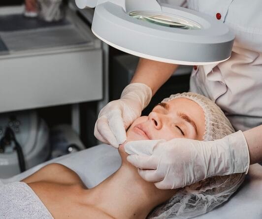 Estética cresce e abre oportunidades para mulheres