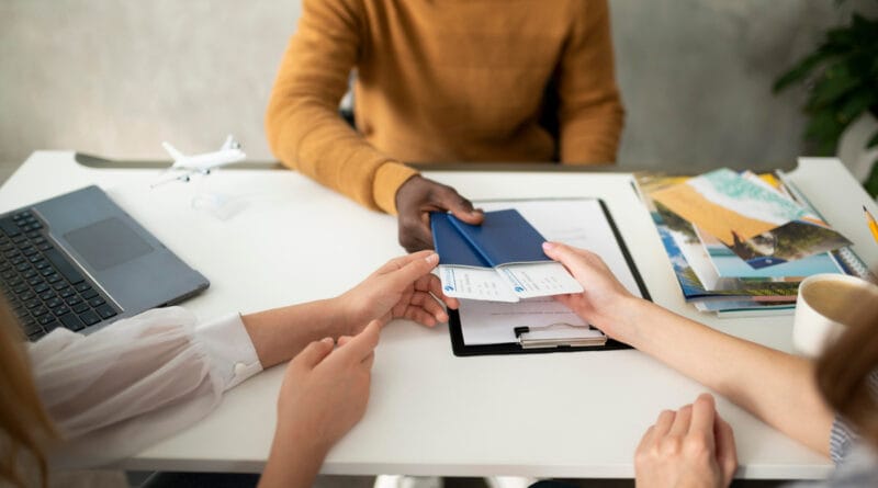 Contratação de seguro viagem para Europa e EUA exige atenção