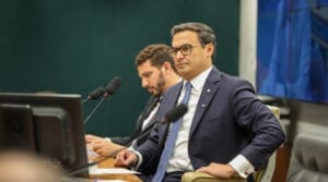 Mauricio Neves apresenta projeto para classificar invasão de terra como terrorismo
