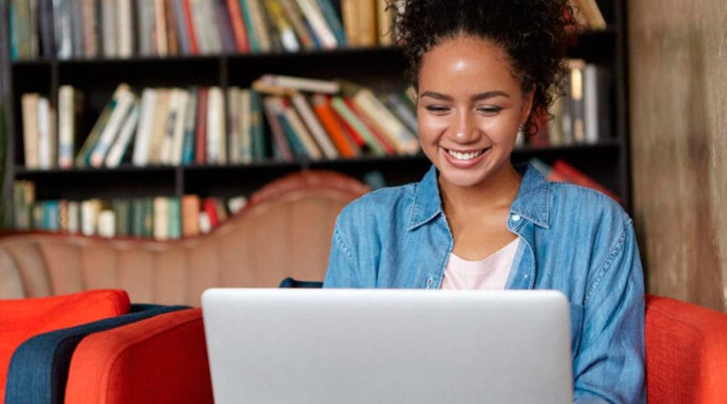 Studybay abre inscrições do concurso de redação para bolsas de estudo 2025