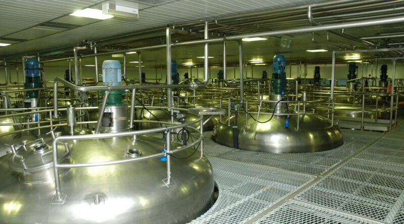 Leite Fermentado Yakult chega aos 90 anos