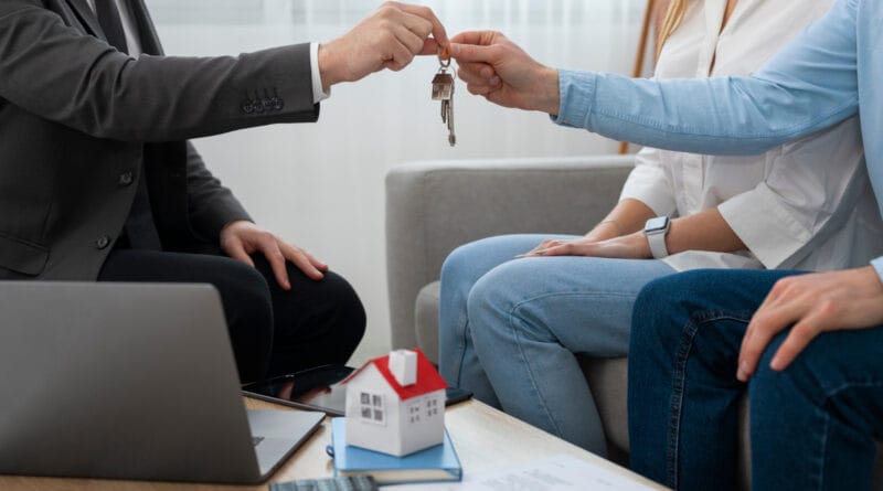 Apê Real ajuda 500 famílias a comprarem o primeiro imóvel