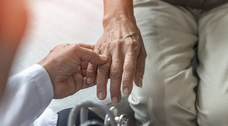 Parkinson também afeta pessoas antes dos 50 anos