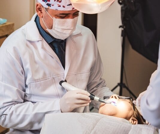 Implante zigomático é solução para perda dentária severa