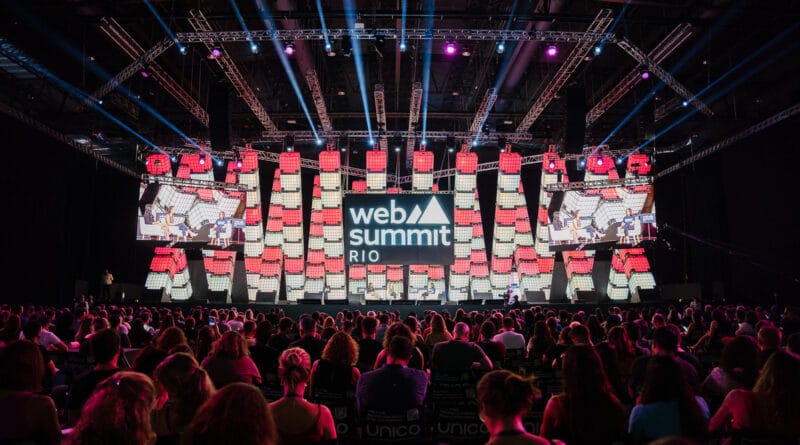 Softex aposta em dados e expansão global no Web Summit Rio