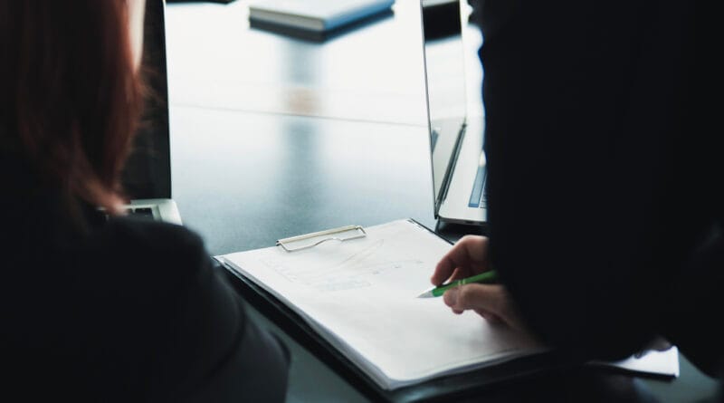 Empresas adotam novas estratégias para reduzir riscos de fraudes corporativas