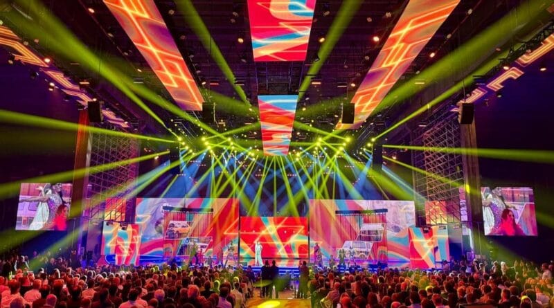 Tecnologia aprimora experiência com som e LED em eventos