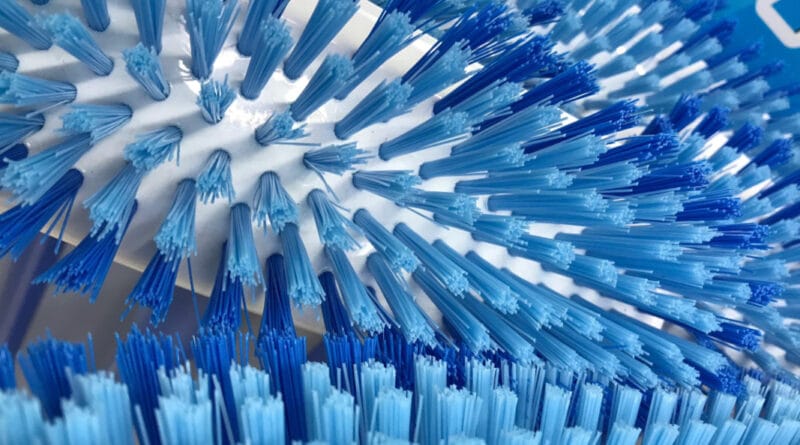 Manutenção com escovas industriais pode prevenir falhas mecânicas