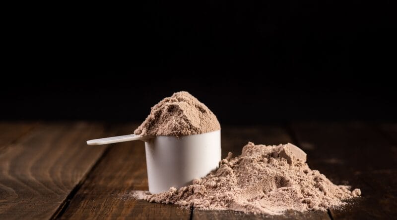 Su​plementação com whey protein melhora recuperação muscular
