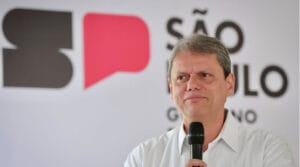 Tarcísio de Freitas lidera intenções de voto para o governo de SP em 2026, aponta Paraná Pesquisas
