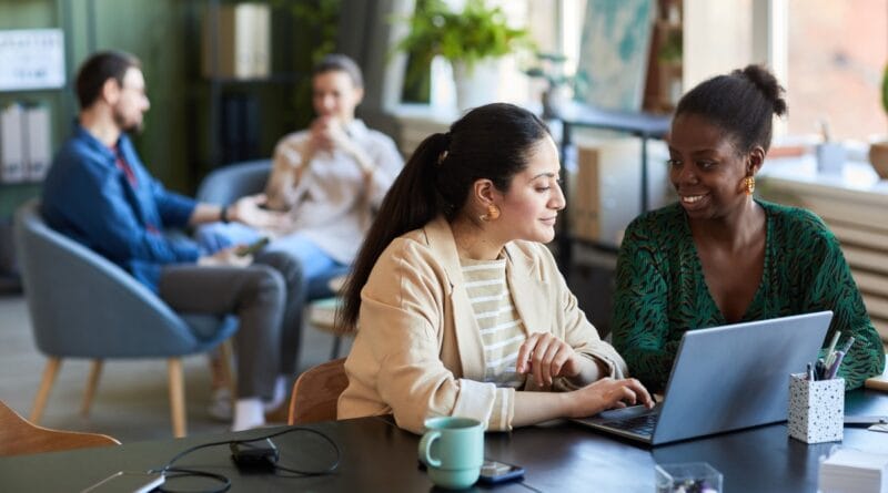 Empresas valorizam habilidades comportamentais no currículo