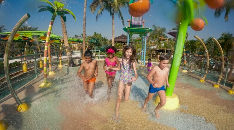 Diversão em dobro em outubro no Hot Beach com Dia das Crianças e Halloween