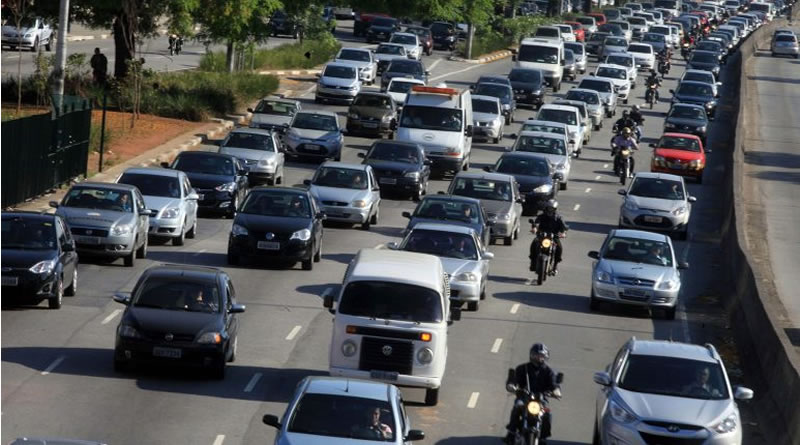 Feriado da Consciência Negra deve movimentar mais de 18 milhões de veículos nas rodovias estaduais de São Paulo
