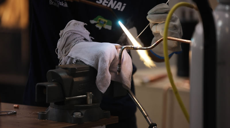 SENAI oferece mais de 75 mil vagas diversas áreas