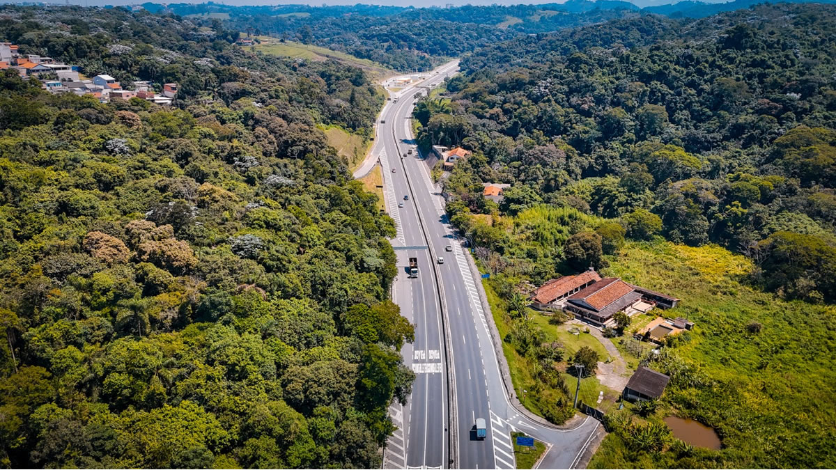CNL divulga plano operacional para o feriado prolongado com previsão de mais de 1 milhão de veículos nas rodovias