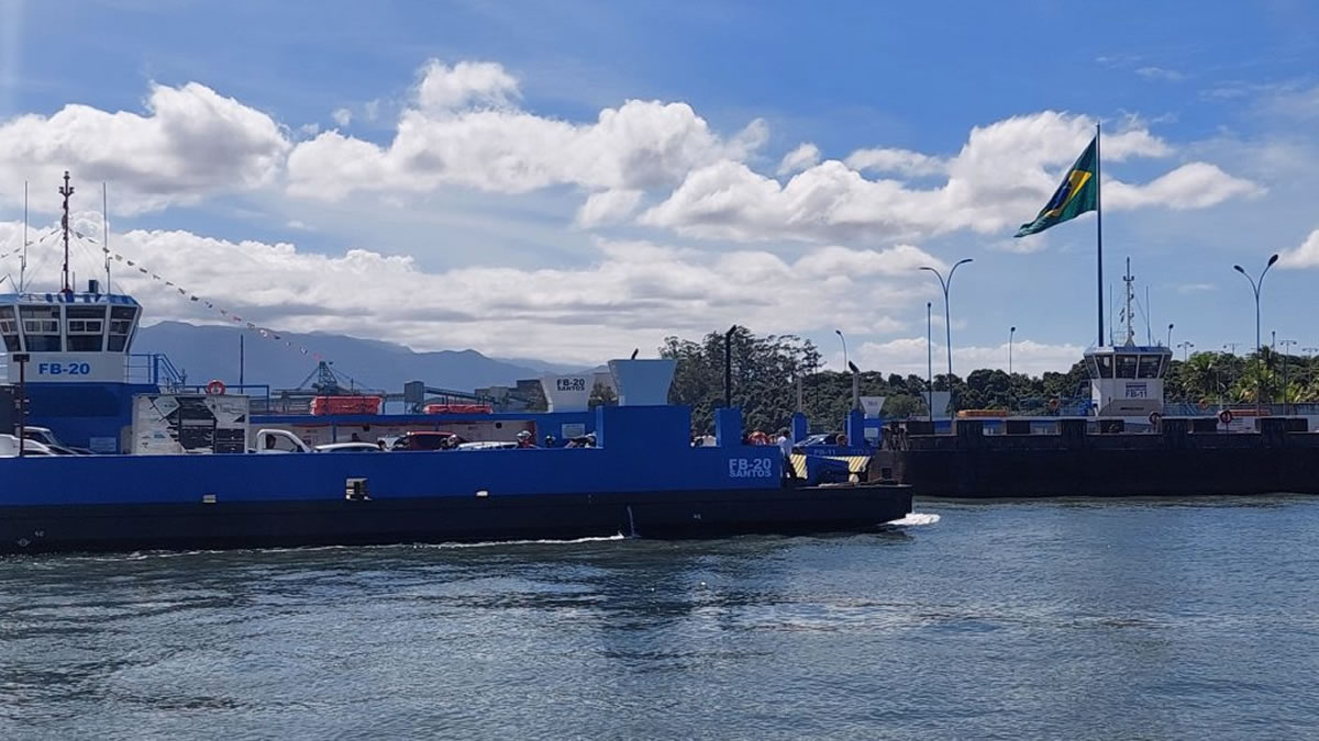 Governo de SP entrega balsa reformada e conclui modernização de embarcações