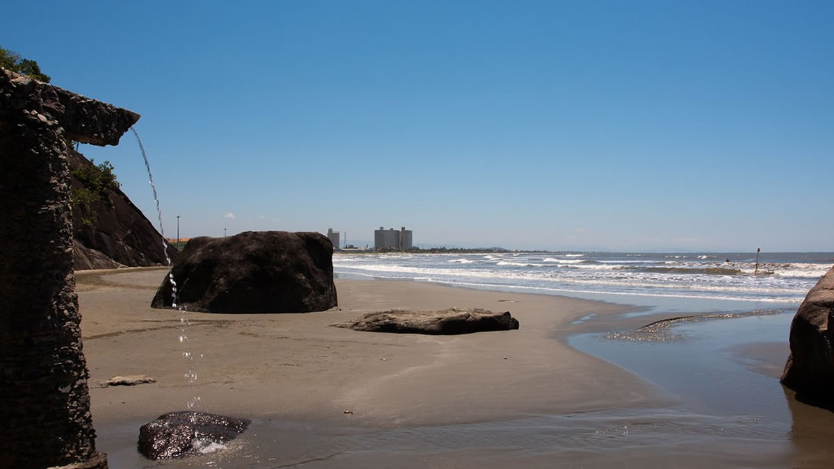 Melhores praias de Peruíbe: veja quais visitar no litoral sul de SP