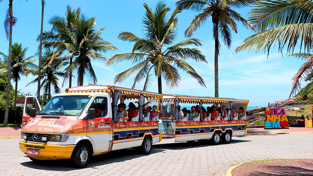 City Tour gratuito leva visitantes aos pontos turísticos de Itanhaém