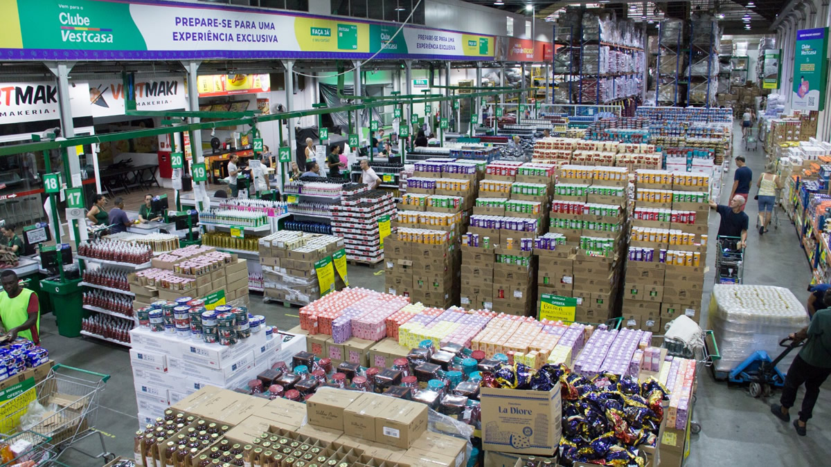 Quando a conta não fecha, o consumo se adapta