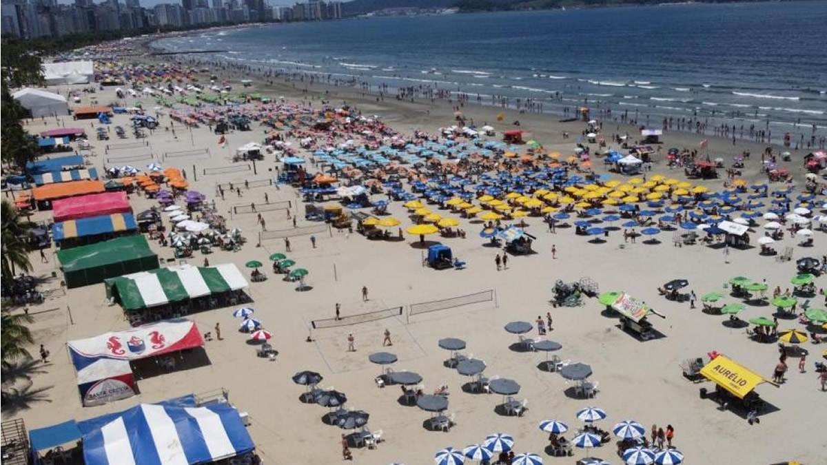 Santos convoca 100 ambulantes para conferência de documentos e definição dos pontos