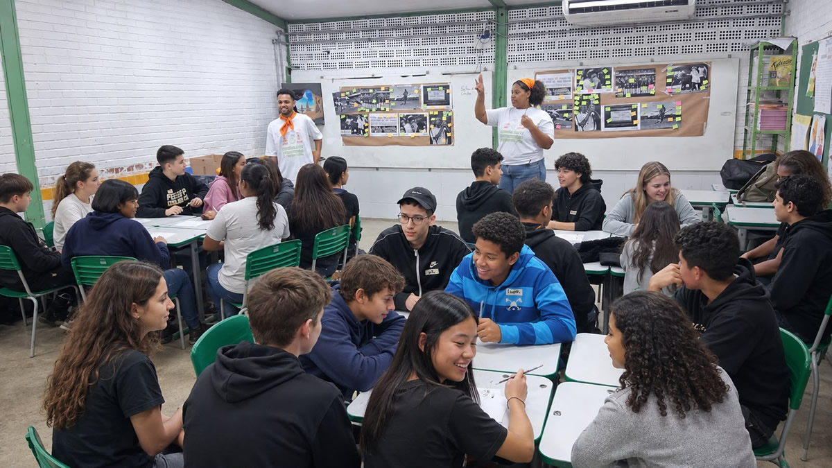 Do futebol à matemática: projeto pioneiro avança pelo litoral paulista e prevê alcançar milhares de alunos da rede pública