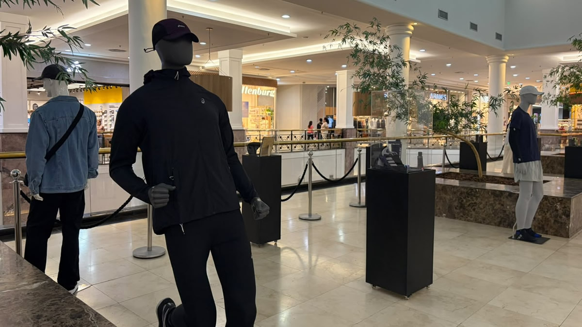 Praiamar Shopping promove exposição para o Dia dos Pais em Santos