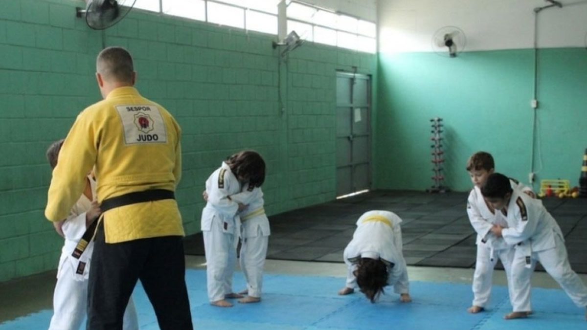 São Vicente abre vagas para aulas de judô com crianças